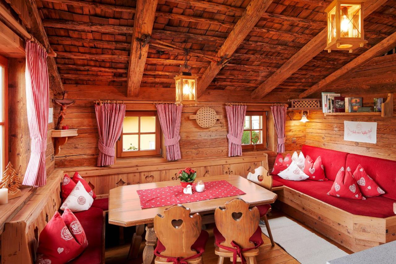 Almdorf Flachau - Luxus Hüttenurlaub Exterior foto