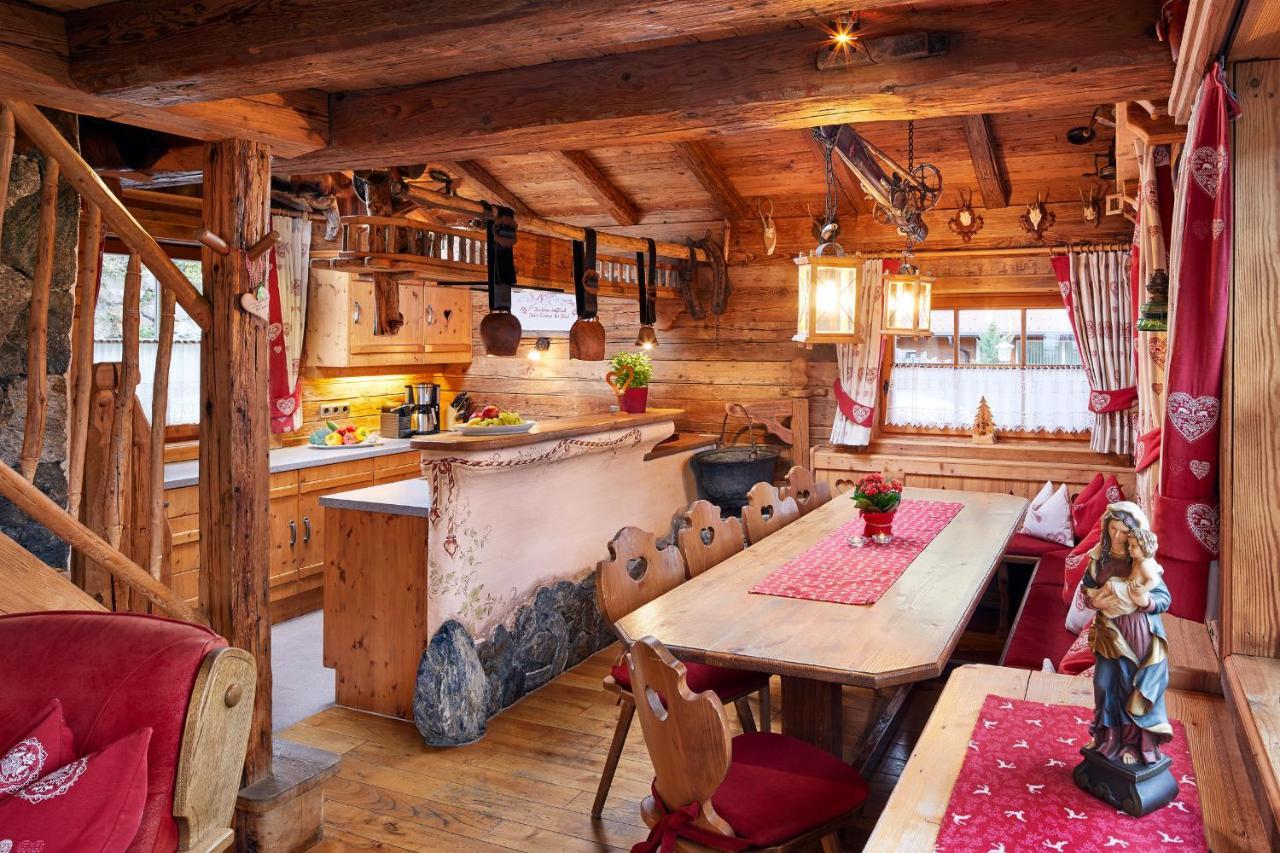 Almdorf Flachau - Luxus Hüttenurlaub Exterior foto